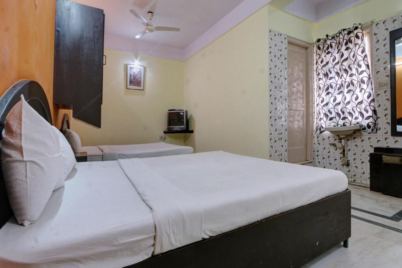 Spot On Radha Krishna Deluxe Lodge Near Cubbon Park Bangalore Extérieur photo